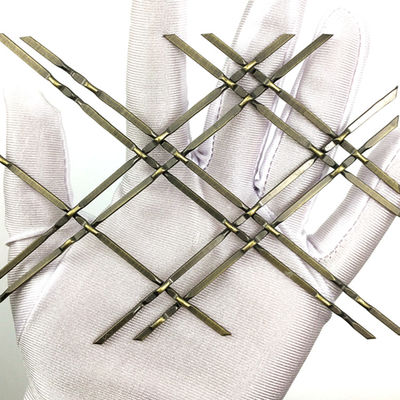 Декоративная тканая сетка с плоским шагом 10 мм с плоским диаметром 1,5×3,5 мм и весом 8,6 кг/м2