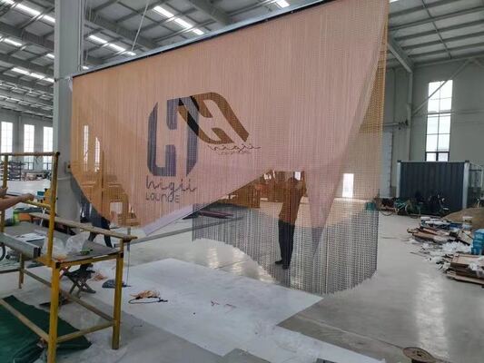 Прочный алюминиевый цепной муховой экран идеально подходит для промышленности, обеспечивая эффективную защиту от насекомых и долговечную производительность